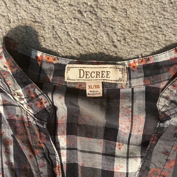 Women’s top - Picture 2 of 4